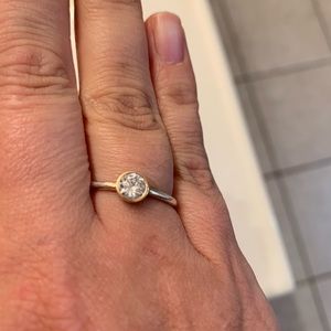 Pandora petite circle ring